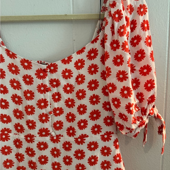 Peach Flower Dress - Picture 3 of 6